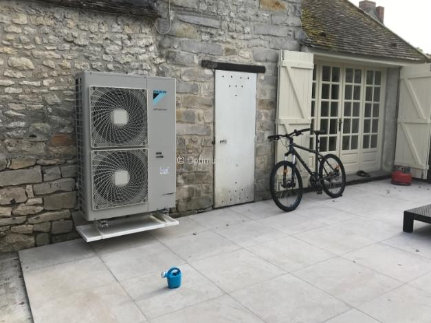 Cache-climatiseur-Buis-tombant-2